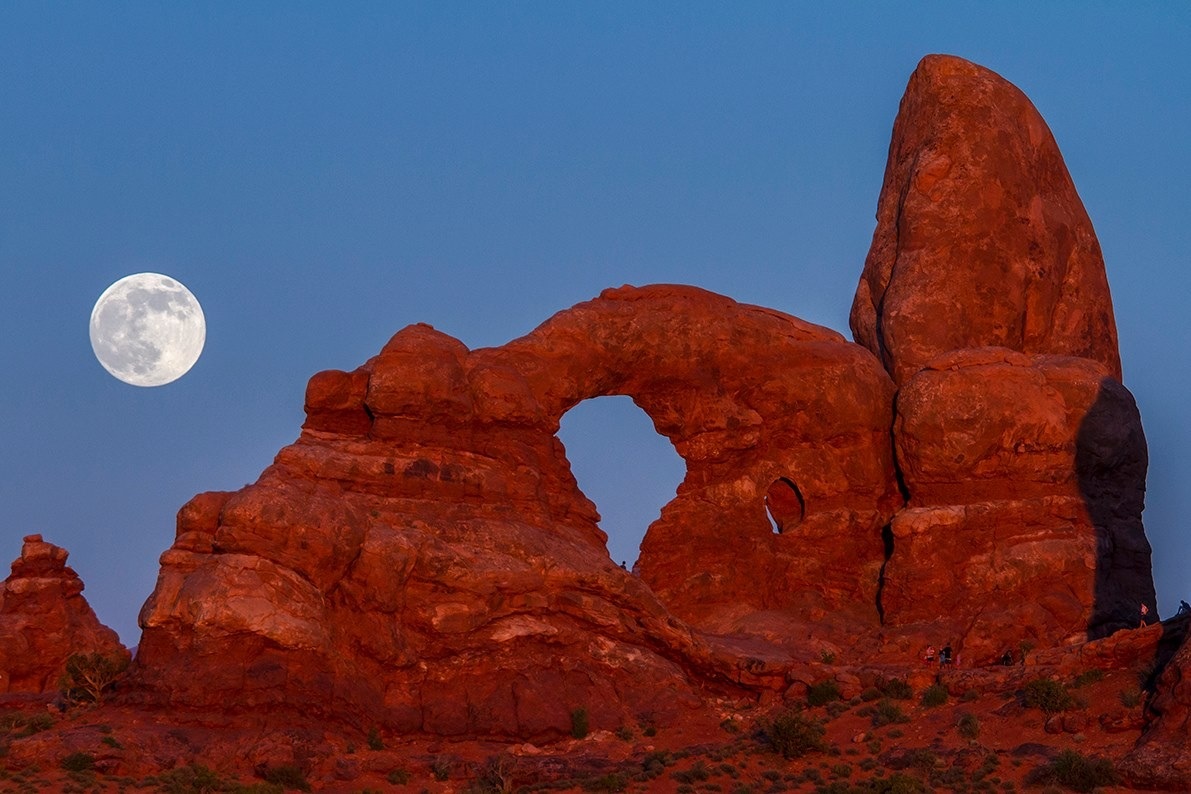 Moonrise over Turret Arch